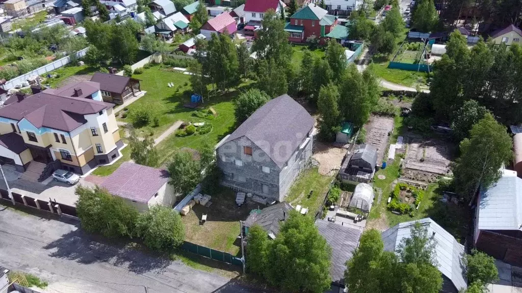 Дом в Ханты-Мансийский АО, Сургут пос. Снежный,  (400 м) - Фото 0