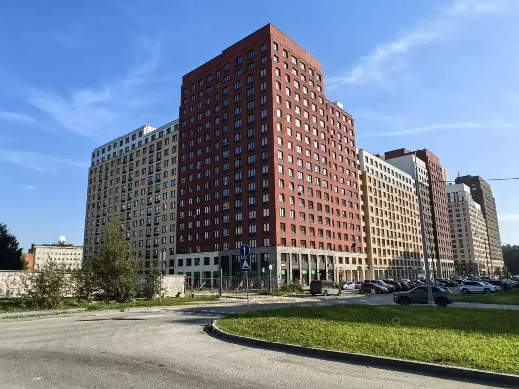 2-к кв. Свердловская область, Екатеринбург ул. Краснолесья, 10/6 (50.2 ... - Фото 1