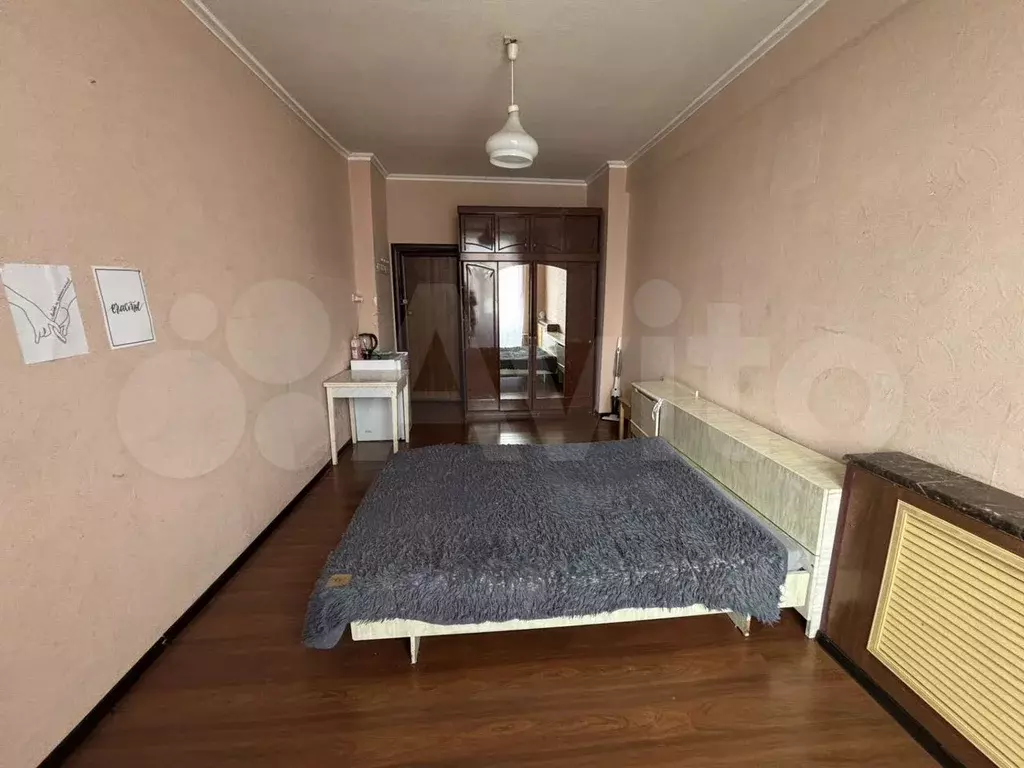 Комната 17,6 м в 4-к., 4/4 эт. - Фото 0