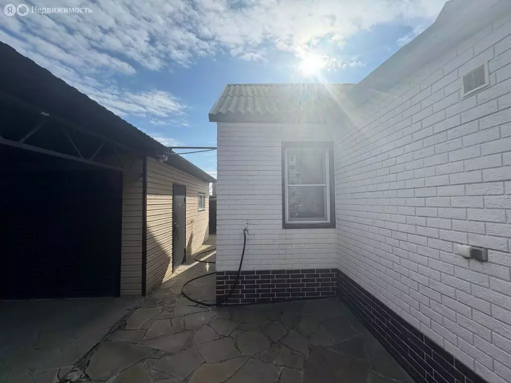 Дом в город Морозовск, улица Ленина (149 м) - Фото 1