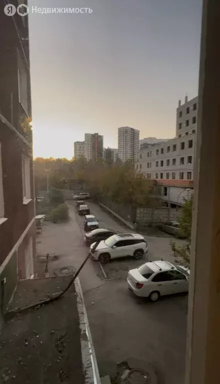 3-комнатная квартира: Екатеринбург, улица 8 Марта, 185 (62.8 м) - Фото 2