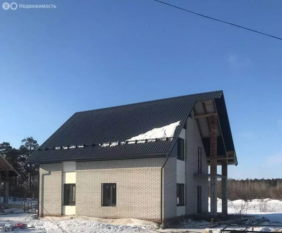 Дом в село Лесное, Октябрьская улица (120 м) - Фото 0