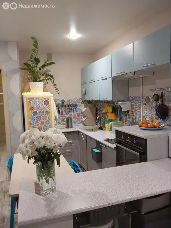 3-комнатная квартира: Екатеринбург, Республиканская улица, 5 (76.5 м) - Фото 1