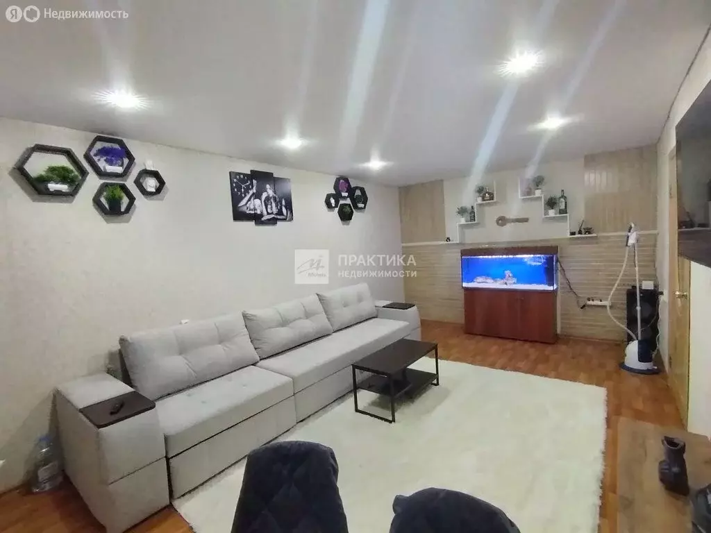 3-комнатная квартира: Нижнекамск, проспект Вахитова, 17 (61.7 м) - Фото 2