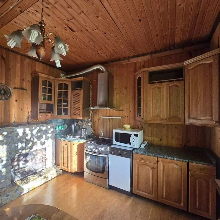 Дом в Московская область, Лобня ул. Киово, 78 (50 м) - Фото 2