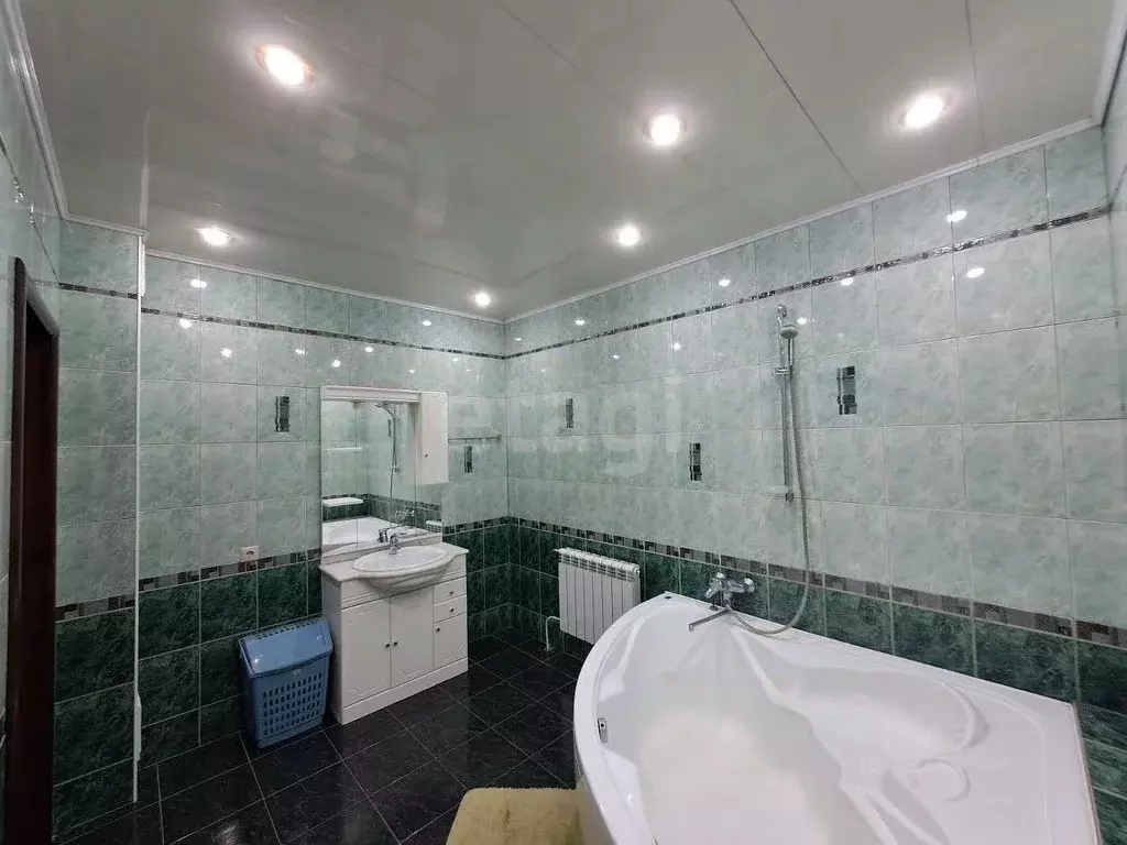 Дом в Ставропольский край, Светлоград г. Петровский муниципальный ... - Фото 1