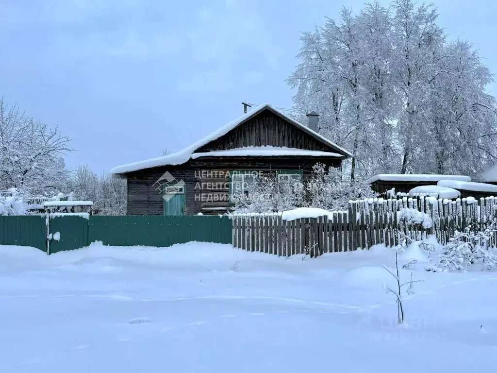 Дом в Рязанская область, Касимовский муниципальный округ, д. Ахматово  ... - Фото 1