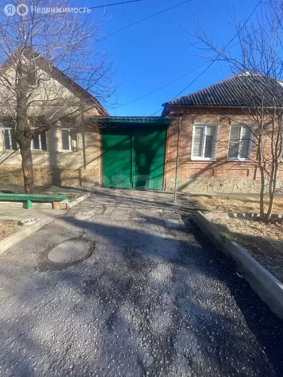 Дом в Владикавказ, улица Галковского (180 м) - Фото 0
