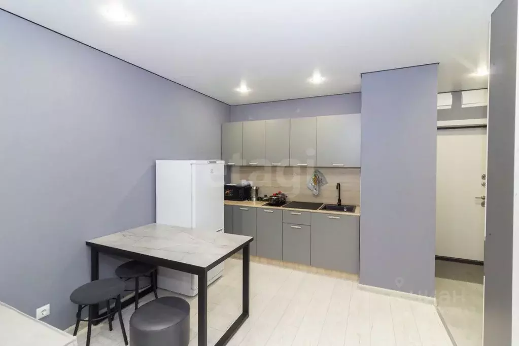 Студия Тюменская область, Тюмень ул. Первооткрывателей, 10 (25.0 м) - Фото 1