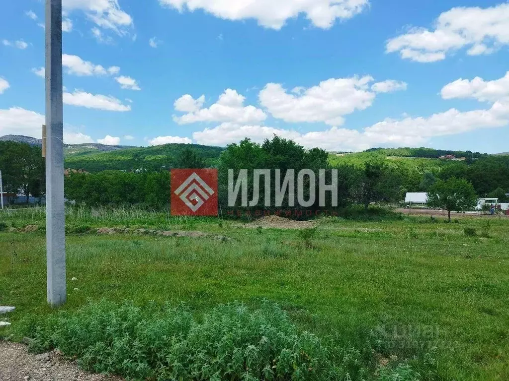 Участок в Севастополь с. Передовое, ул. Светлая (10.0 сот.) - Фото 1