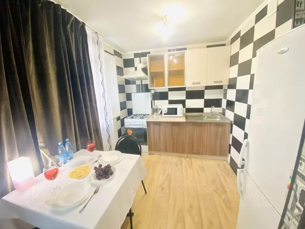 1-к кв. Омская область, Омск Спортивный проезд, 4 (32.0 м) - Фото 1