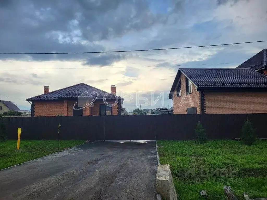 Дом в Тюменская область, Тюменский район, д. Ушакова Новая ул., 74 ... - Фото 0