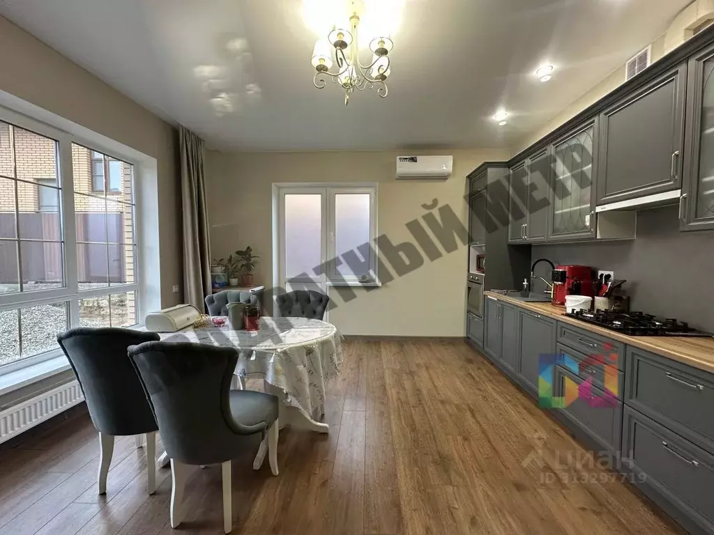 Дом в Калмыкия, Элиста ул. Байдукова (140 м) - Фото 1