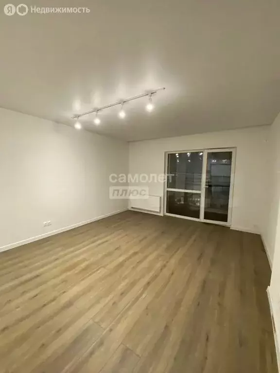 1-комнатная квартира: Тюмень, улица Бориса Прудаева, 4 (53.3 м) - Фото 1