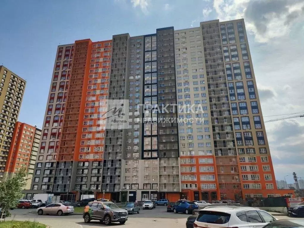 Продается 3-комнатная квартира - Фото 1