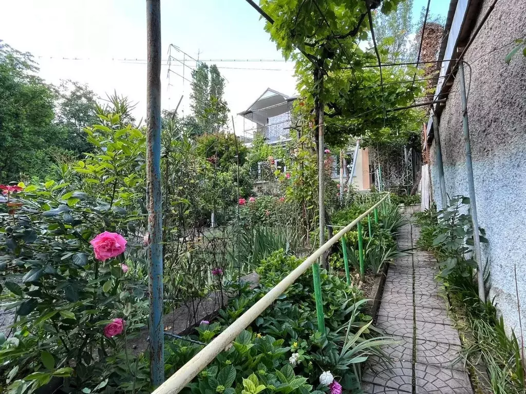 Дом в Крым, Ялта муниципальный округ, Гурзуф пгт  (105 м) - Фото 1