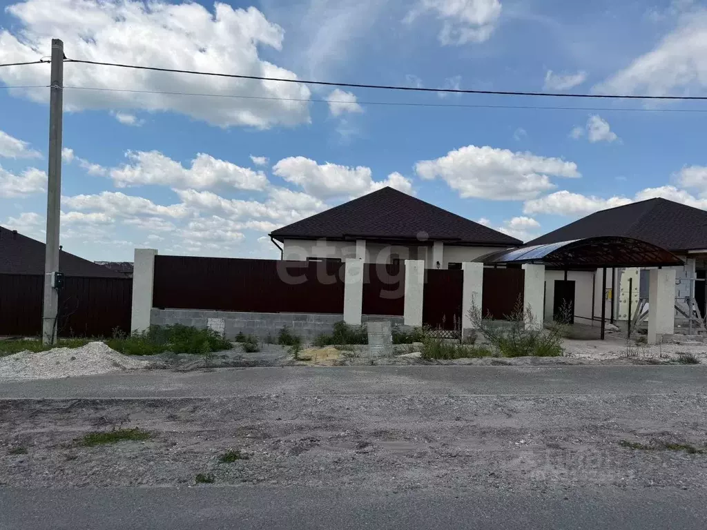 Дом в Белгородская область, Старый Оскол ул. Земляничная, 35 (130 м) - Фото 1