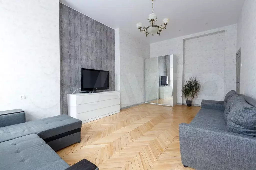 2-к. квартира, 60 м, 2/4 эт. - Фото 1