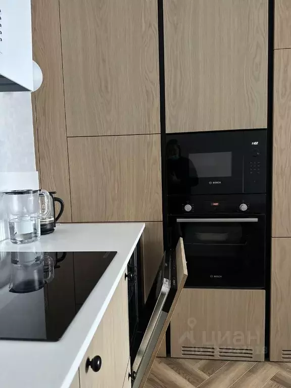 2-к кв. Тюменская область, Тюмень ул. Игоря Комиссарова, 22 (65.0 м) - Фото 1