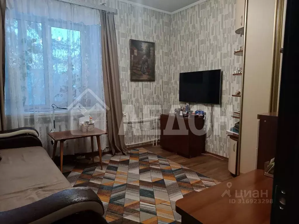 2-к кв. Омская область, Омск ул. Орджоникидзе, 279 (48.8 м) - Фото 1