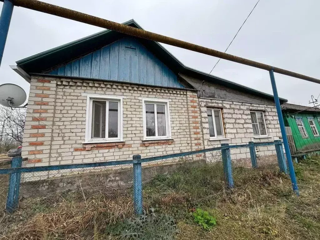 Дом в Белгородская область, Валуйский городской округ, с. Мандрово ул. ... - Фото 0