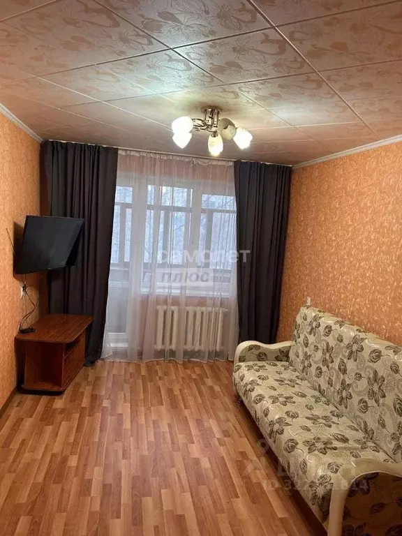 2-к кв. Тюменская область, Тюмень ул. 50 лет Октября, 54 (50.3 м) - Фото 1