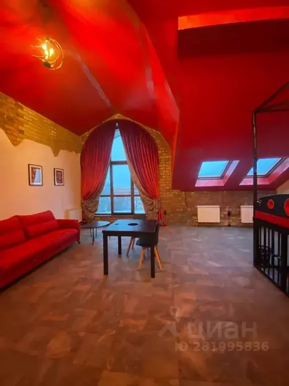 3-к кв. Псковская область, Псков Пароменская ул., 8А (100.0 м) - Фото 0