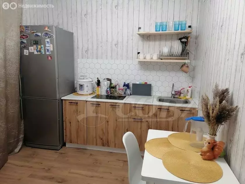 2-комнатная квартира: Тюмень, улица Федюнинского, 58к1 (58.7 м) - Фото 0