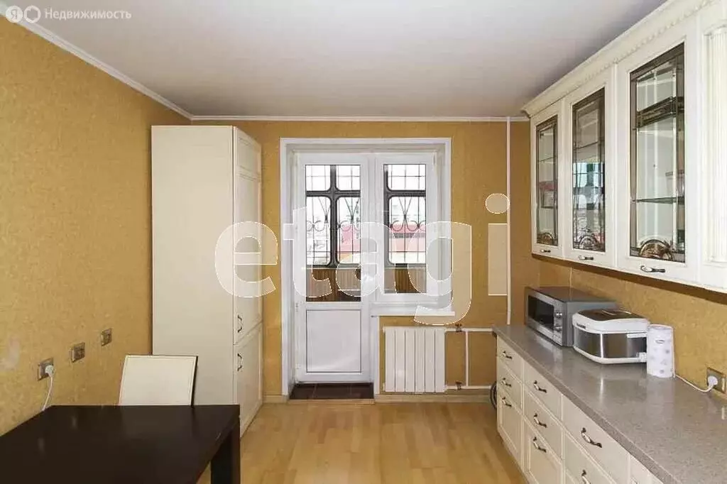 2-комнатная квартира: Тюмень, улица Мельникайте, 125 (75 м) - Фото 2