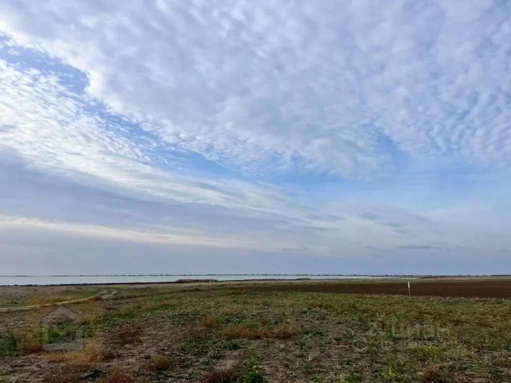 Участок в Крым, Сакский район, с. Штормовое  (5.0 сот.) - Фото 0