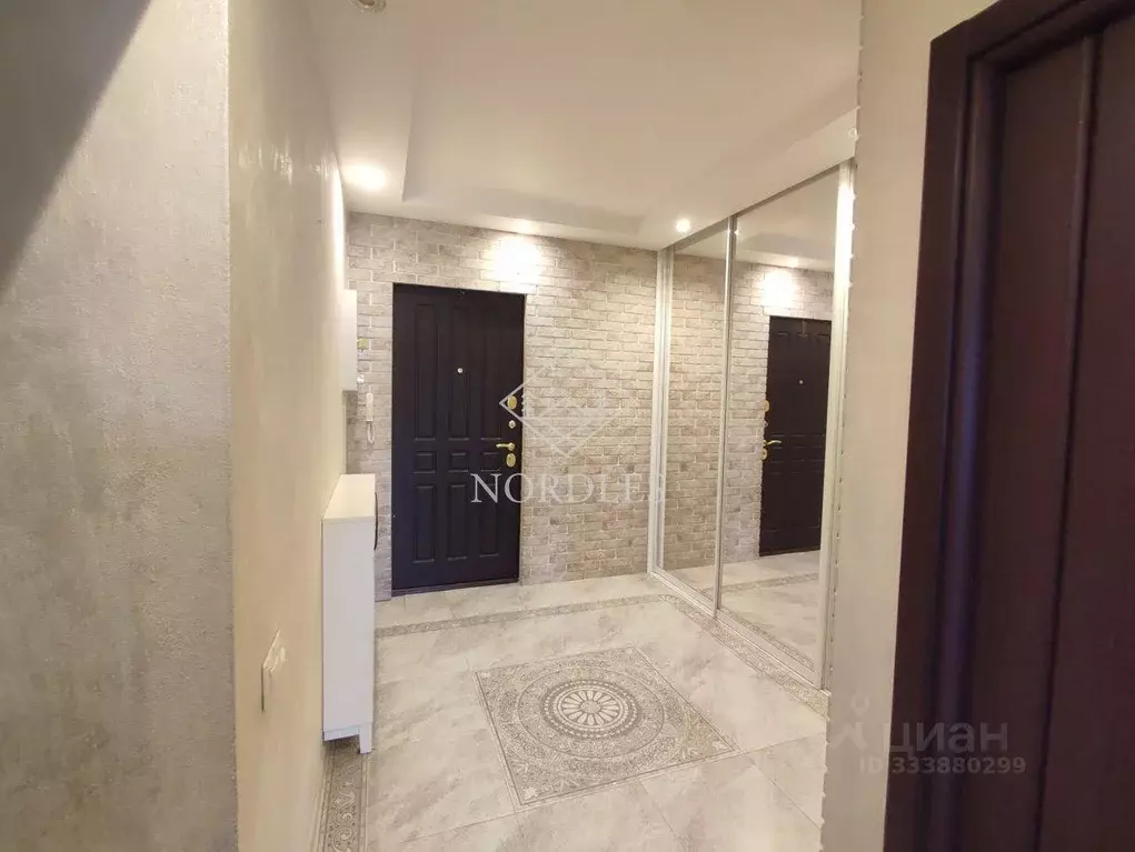 Квартира, 4 комнаты, 76.9 м - Фото 1