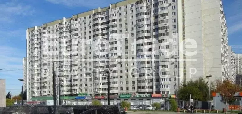 Продам торговое помещение, 100 м - Фото 0