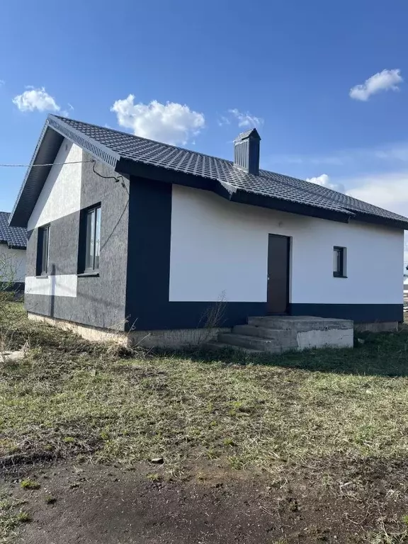 Дом в Башкортостан, Уфимский район, Таптыковский сельсовет, д. ... - Фото 1