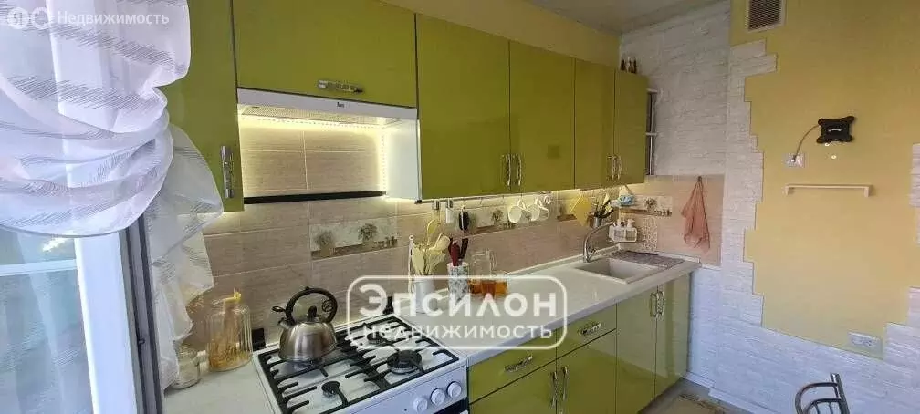 3-комнатная квартира: Курск, улица Косухина, 38 (61 м) - Фото 1