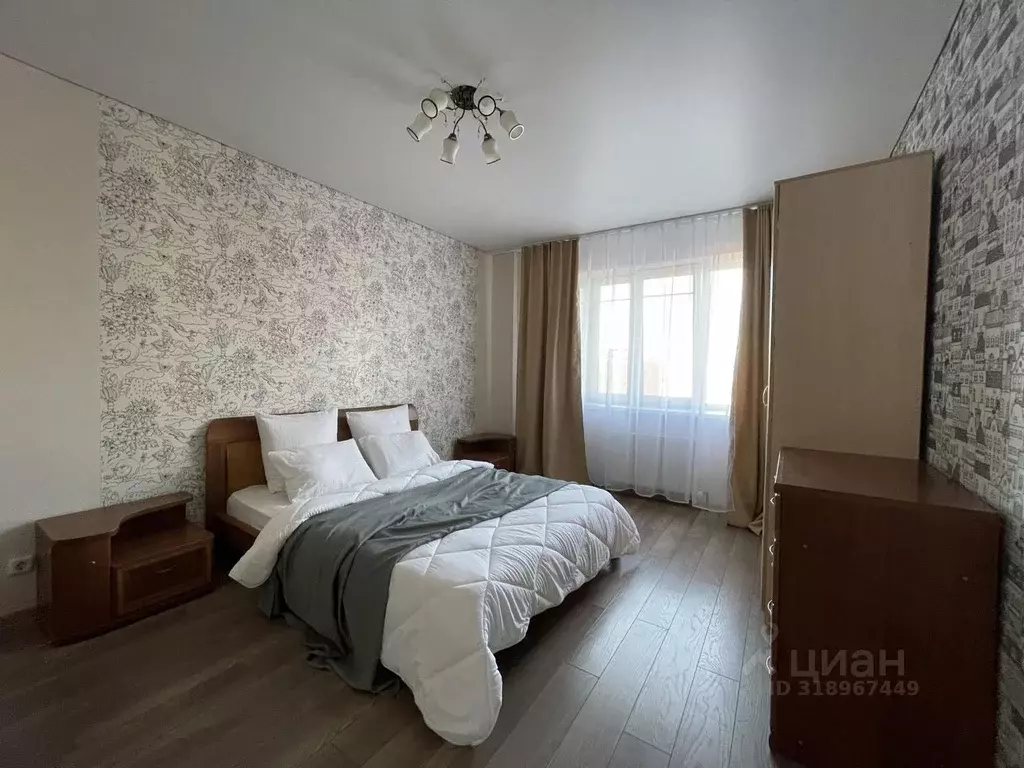2-к кв. Татарстан, Казань ул. Баки Урманче, 7 (80.0 м) - Фото 0