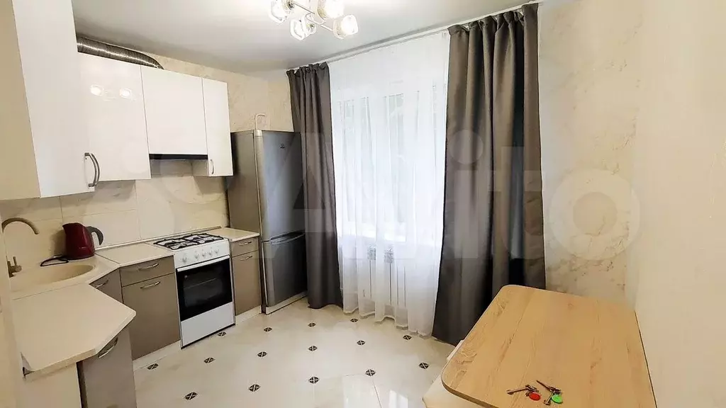 1-к. квартира, 42 м, 1/10 эт. - Фото 1
