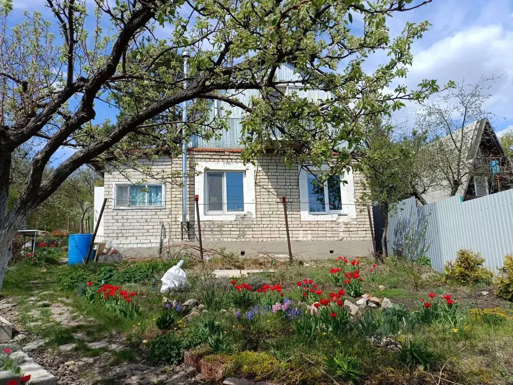 Дом в Саратовская область, Воскресенский район, Елшанское ... - Фото 1