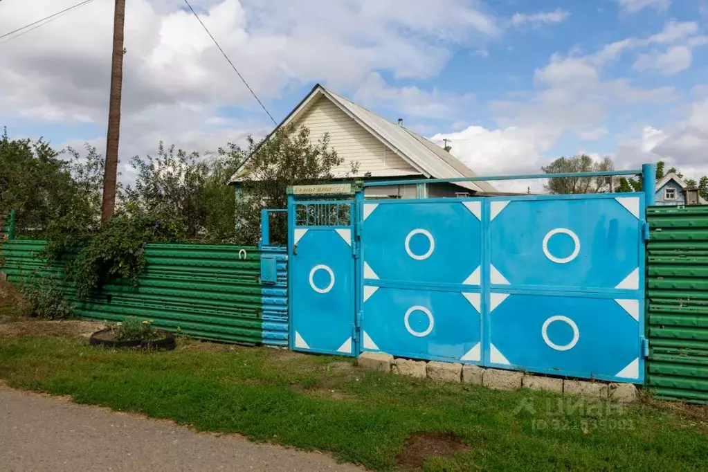 Дом в Оренбургская область, Оренбургский район, с. Южный урал Сельский ... - Фото 1