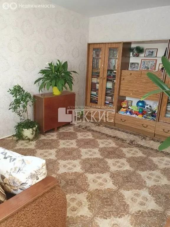 3-комнатная квартира: Сокол, улица Орешкова, 16 (61 м) - Фото 2