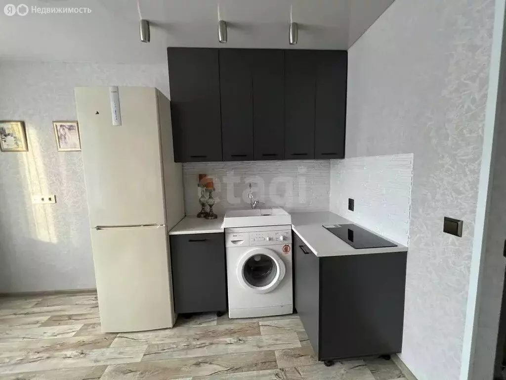 1-комнатная квартира: Тюмень, улица Котовского, 13 (14 м) - Фото 2