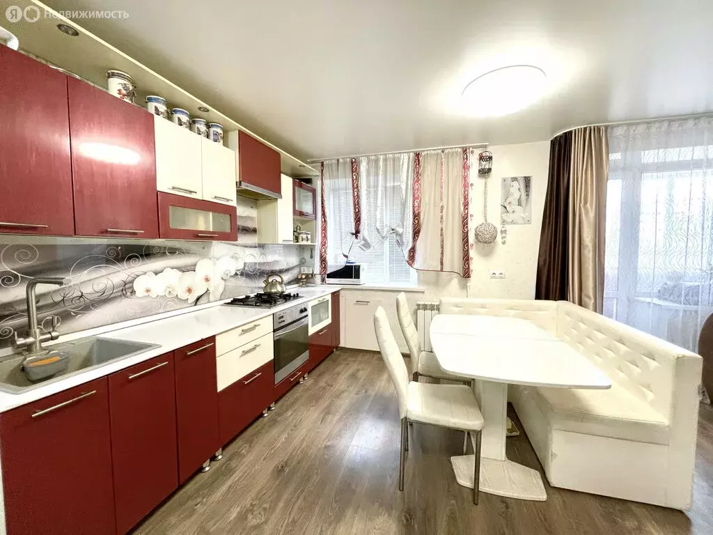 Квартира-студия: Киров, улица Сурикова, 36 (60 м) - Фото 0