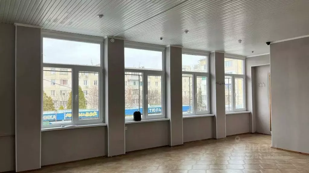 Помещение свободного назначения в Севастополь просп. Октябрьской ... - Фото 1