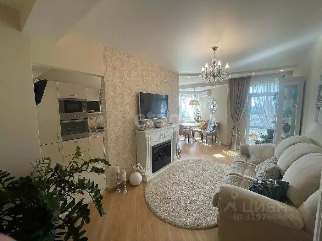 2-к кв. Свердловская область, Екатеринбург ул. Кузнечная, 79 (60.8 м) - Фото 1