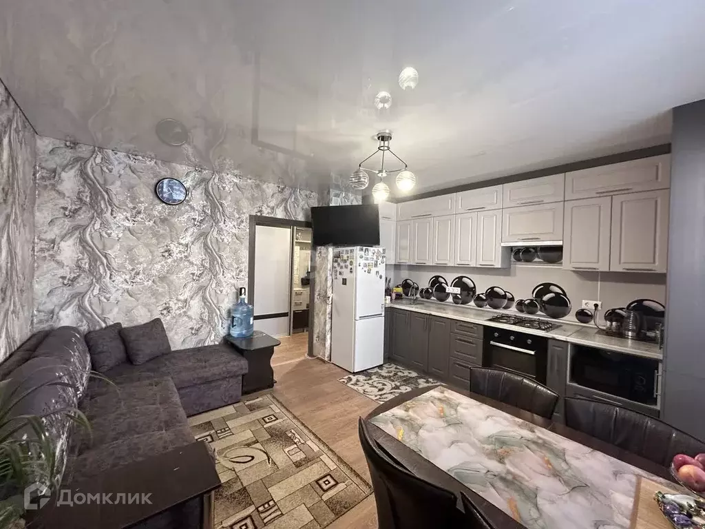 Продаётся 2-к квартира, 65.4 м - Фото 1