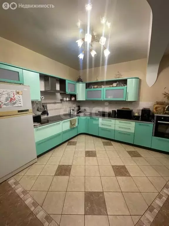 Дом в Абаза, улица Мира (406 м) - Фото 0