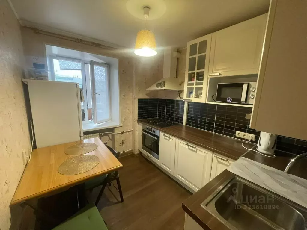 2-к кв. Свердловская область, Екатеринбург ул. Куйбышева, 10 (49.1 м) - Фото 2