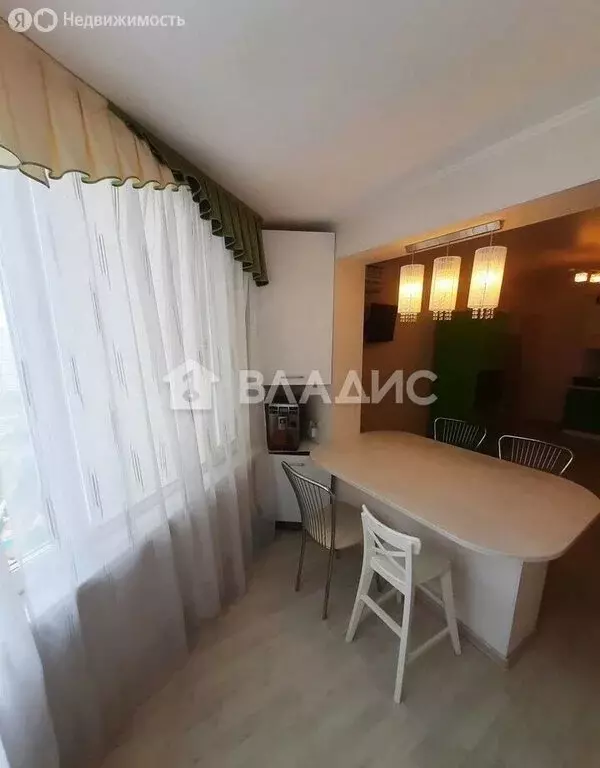 3-комнатная квартира: Москва, проспект Защитников Москвы, 8 (80 м) - Фото 1