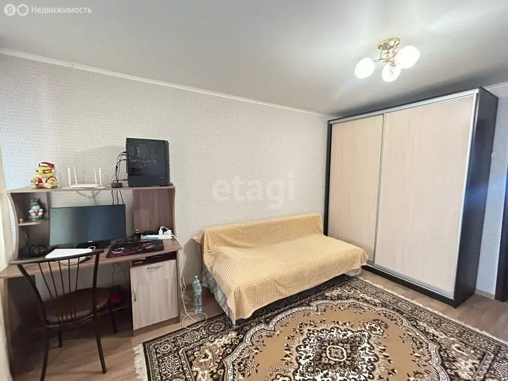 2-комнатная квартира: Стерлитамак, Коммунистическая улица, 51 (55.9 м) - Фото 1