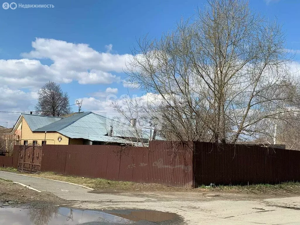 3-комнатная квартира: село Долгодеревенское, улица 1 Мая, 125 (62.6 м) - Фото 0