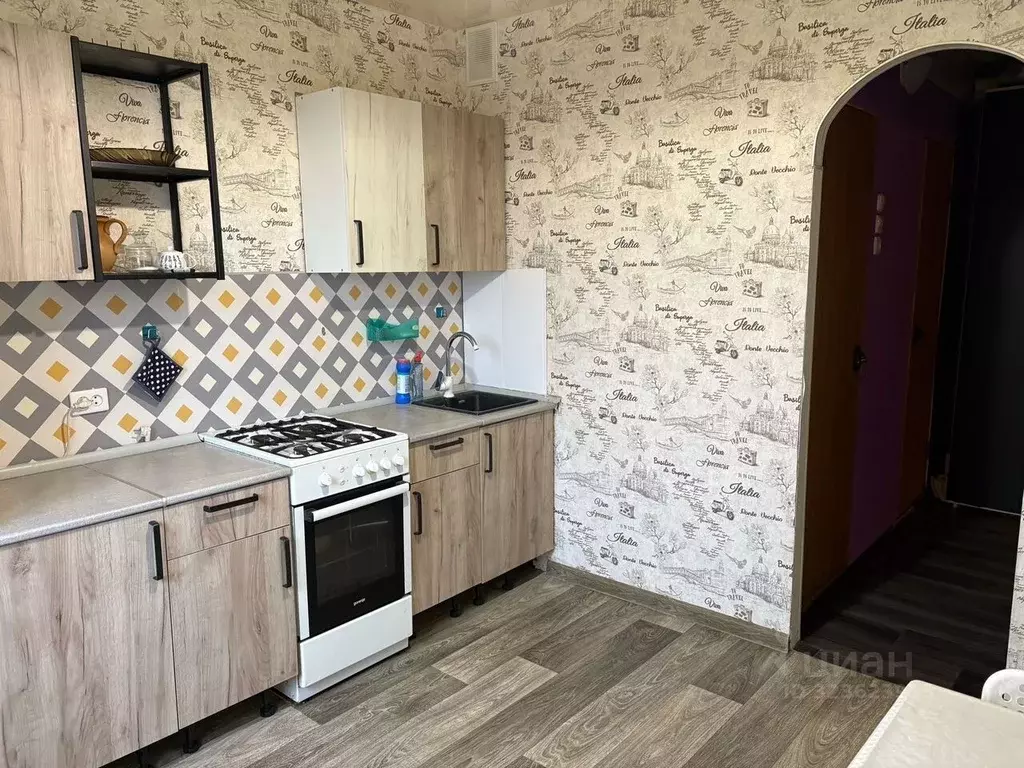 2-к кв. Вологодская область, Череповец Комсомольская ул., 15 (50.0 м) - Фото 1